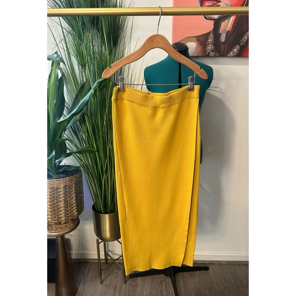 Gabrielle Union for NY&C Mustard Faux Wrap Pencil Skirt - Size Small - Picture 3 of 11